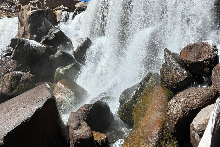 Arequipa: Experience the adventure at the Pillones Waterfall and Stone Forest