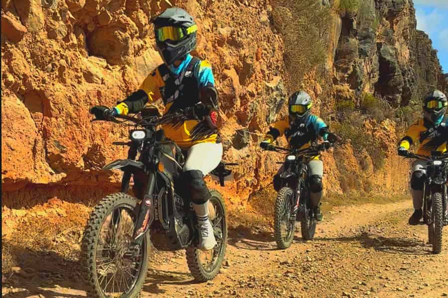Maspalomas: Geführte Offroad-Tour mit elektrischen Enduro-Motorrädern. Foto: GetYourGuide