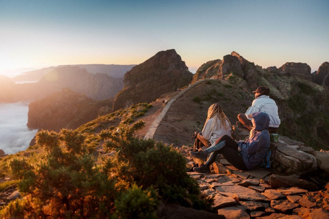 Erlebe den Sonnenuntergang am Pico do Arieiro mit einem ortskundigen Guide