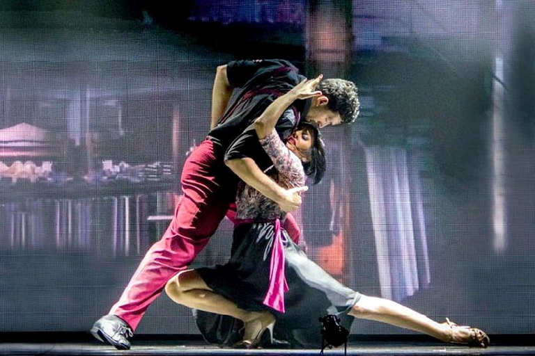 Buenos Aires: biljett med köföreträde till tangouppvisning i MaderoMadero Tango Show biljett med köföreträde och middag Black