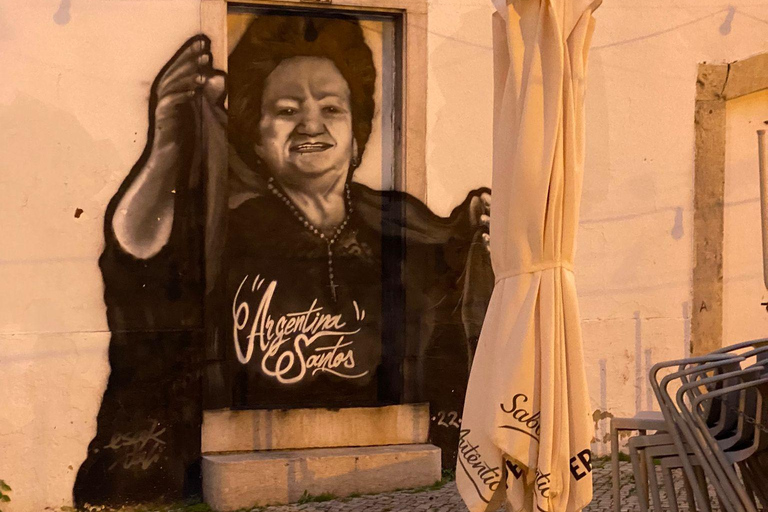 Lisbon: Private full Day Sightseeing tour by tuk-tuk.