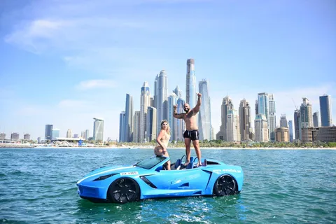 Passeio de Jet Car: velocidade, luxo e adrenalina