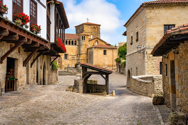 Bilbao: Comillas, Santillana del Mar & Santander Tour