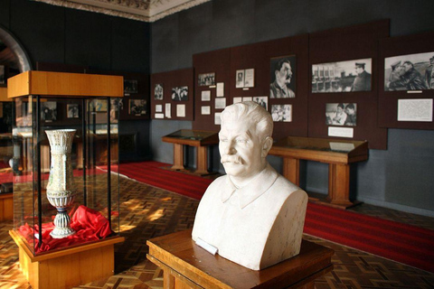 Från Tbilisi: Mtskheta och Uplistsikhe dagsutflykt med vinprovningFrån Tbilisi: Mtskheta och Uplistsikhe, dagsutflykt med vinprovning