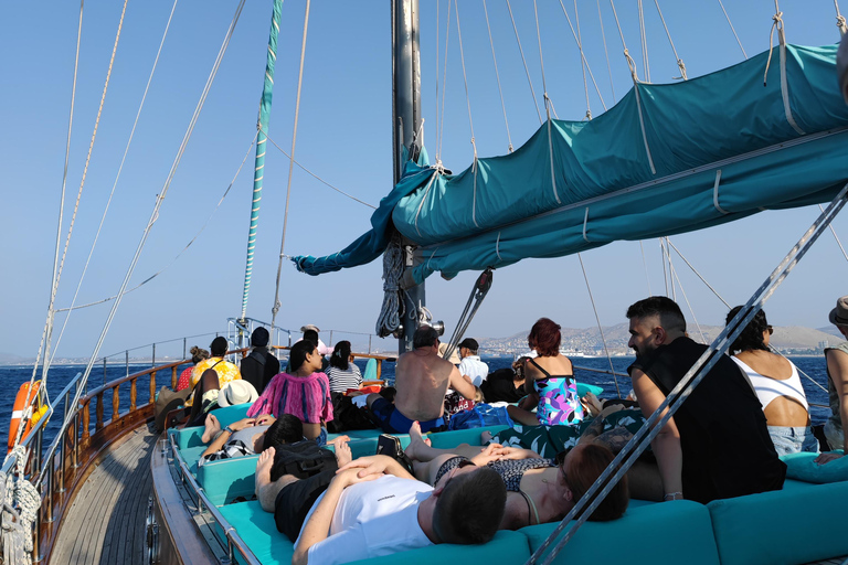 Athen: Agistri und Aegina Yachttour mit Mittagessen und Schwimmen