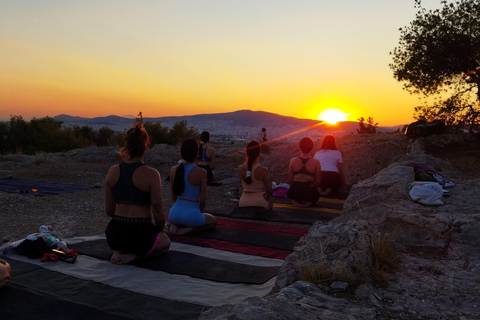Mityczna joga i medytacja w Atenach o wschodzie i zachodzie słońcaAkropol w Atenach Mityczna joga i medytacja Wschód i zachód słońca