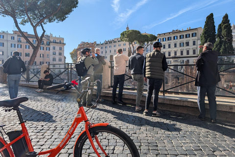 Roma: tour guiado en bici o bici eléctrica con guía localOpción de bicicleta