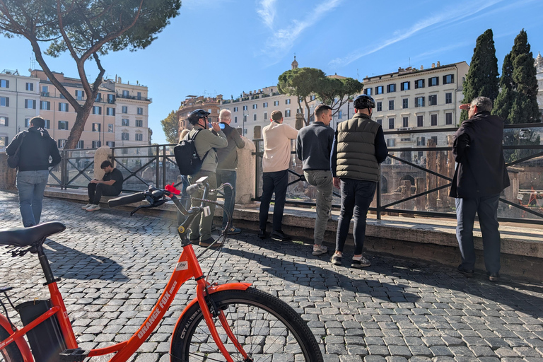Roma: tour guiado en bici o bici eléctrica con guía localOpción de bicicleta