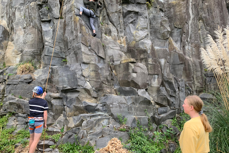 Escalada en roca al aire libre en AucklandMedio día - Escalada en roca al aire libre en Auckland