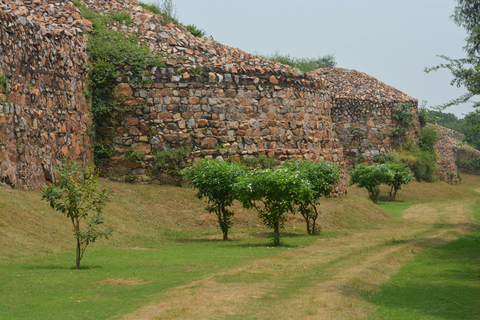 استكشف المواقع المخفية والقصص غير المروية في دلهي