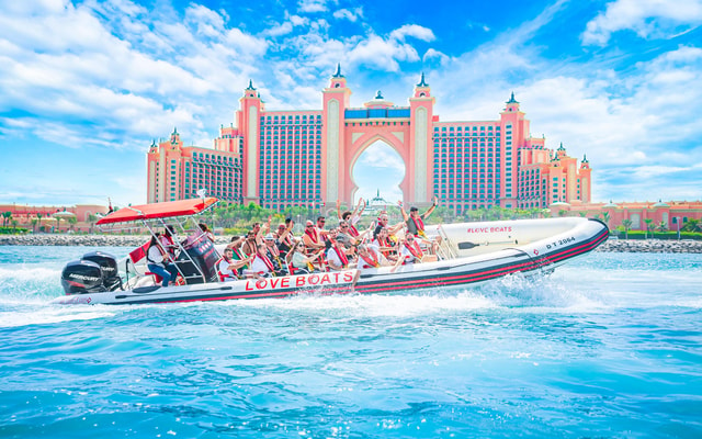 Dubai: Sightseeing Speedboat Tour with Live Tour Guide