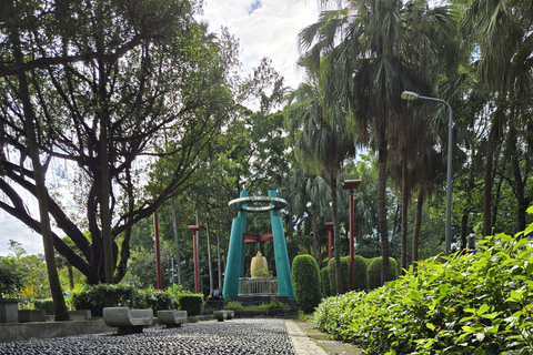 Taipei Private Tour: Heights, Heritage & Local Life Sunset & Night Market