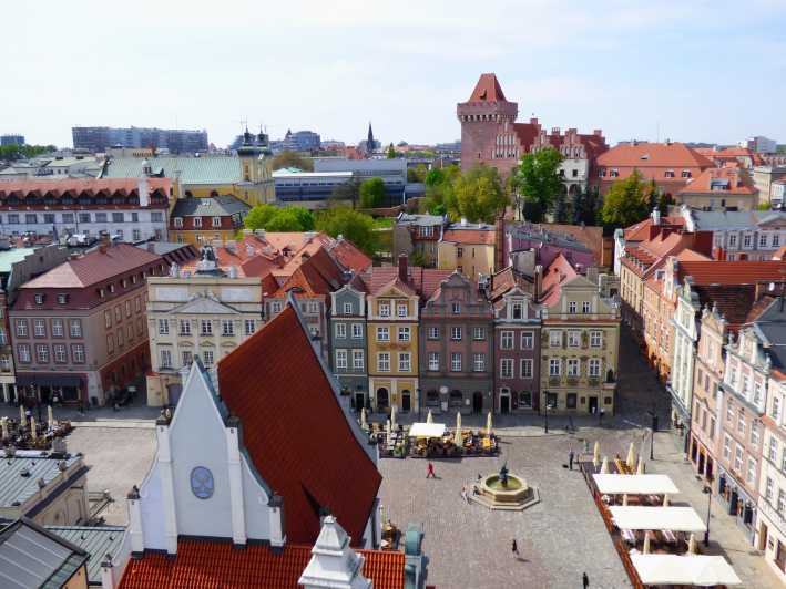 Poznań: Highlights Tour with a local guide