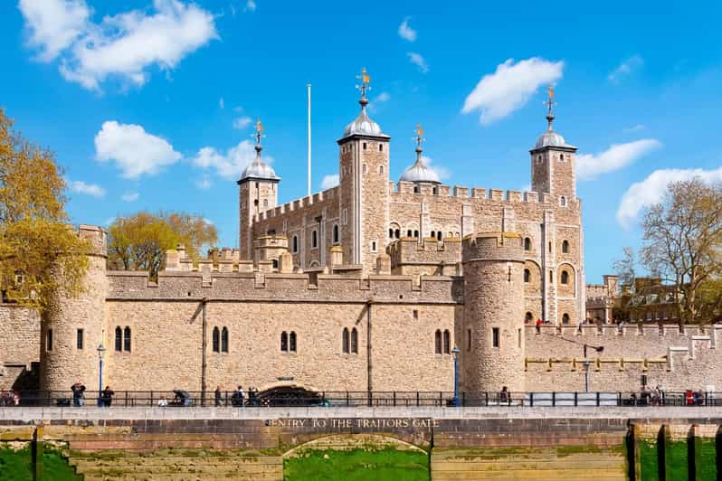 Uncovering the Treasures of Britain's UNESCO Sites - Tower of London: Fortress of History