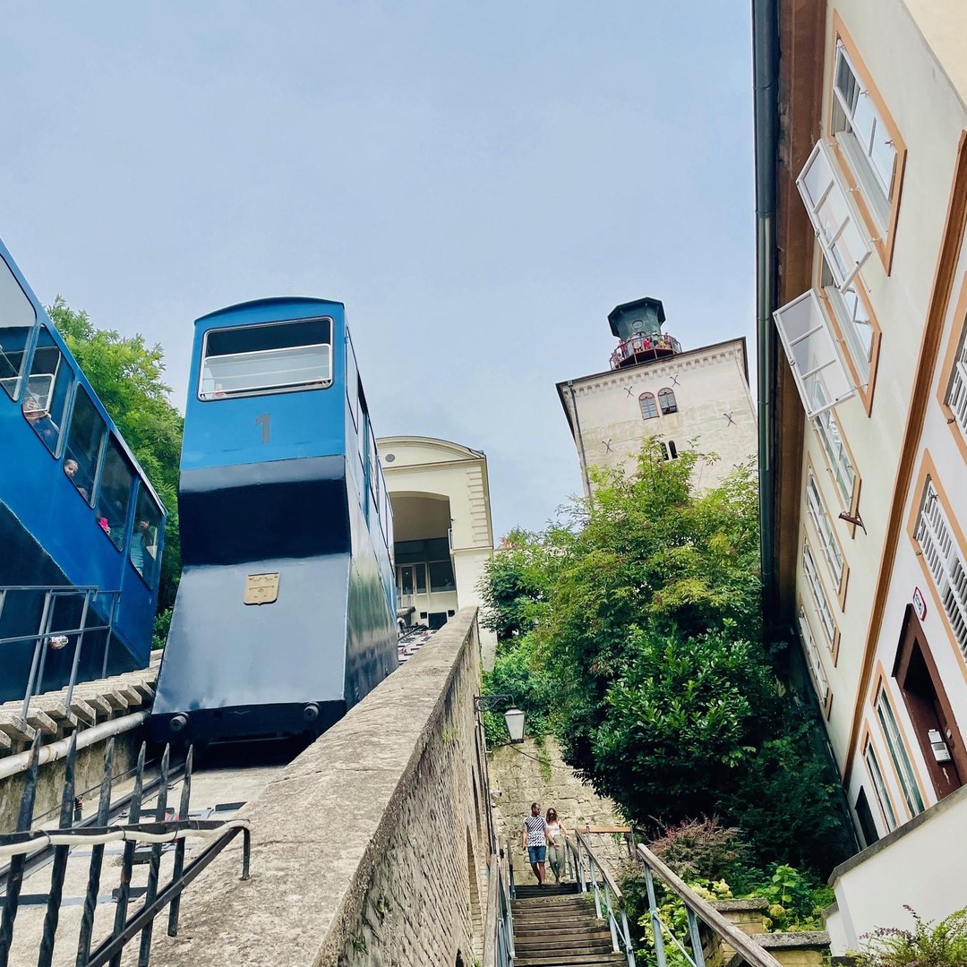 Colagem de mídia