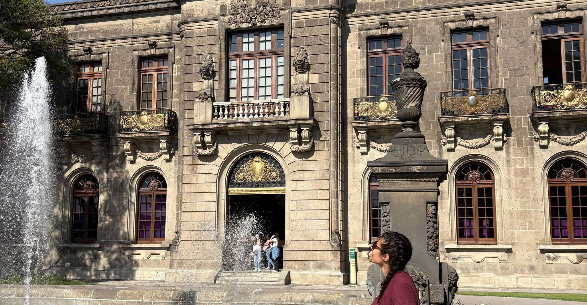 Chapultepec Castle: Private Tour with Local Guide and Tickets Included