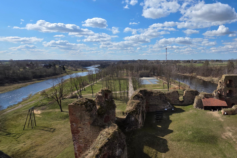 From Riga: Bauska Castle & Rundāle Palace Half Day Trip