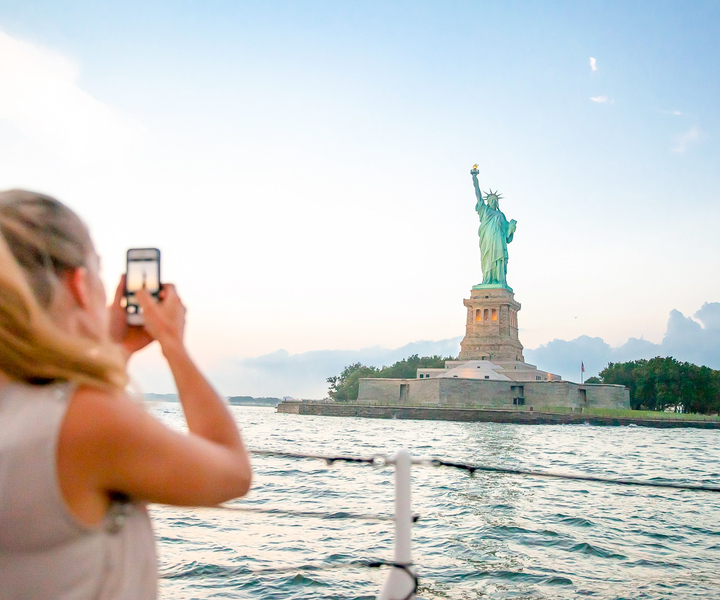 NYC: 1-Hour Cruise Around Statue of Liberty & Ellis Island