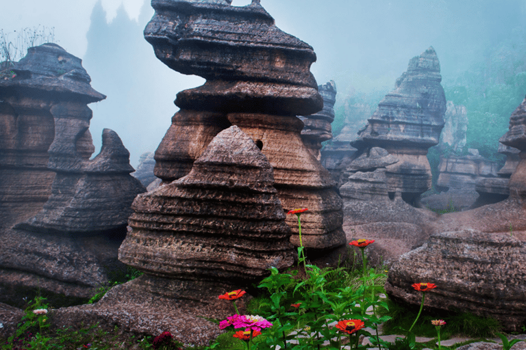 From Zhangjiajie: Guzhang Red Stone Forest & Furong Town