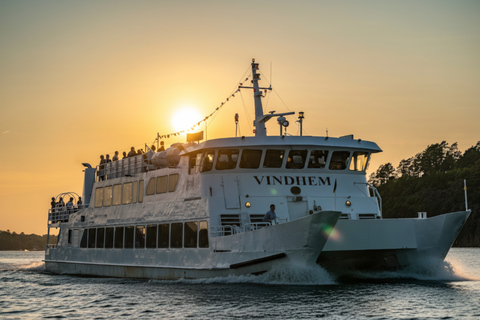 Stockholm : croisière guidée dans l'archipel avec fika suédois