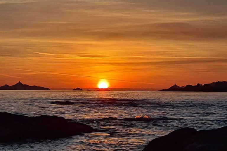 Ajaccio: Excursión marítima al atardecer a las Islas Sanguinarias