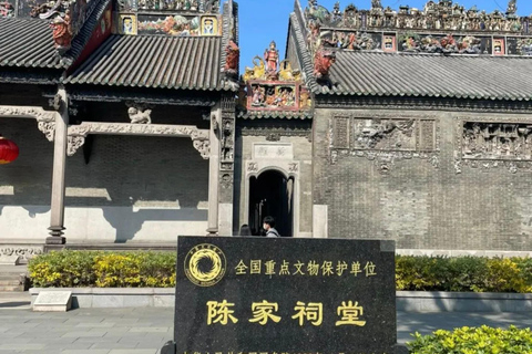 Guangzhou: tour delle sale ancestrali con passeggiata gastronomica per le strade localiGuangzhou: tour delle sale ancestrali con passeggiata gastronomica locale