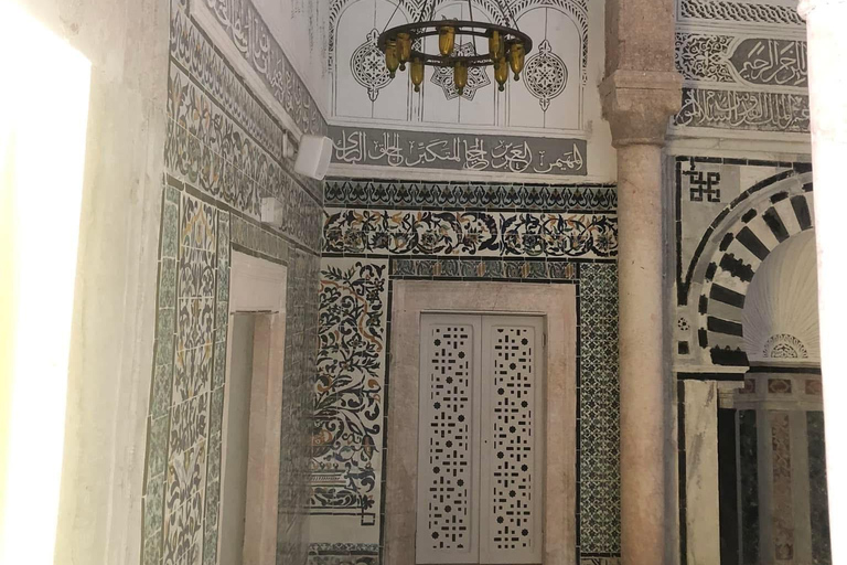 Tunis: Medina & Bardo Museum Private Tour with Tickets