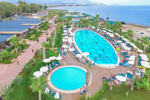 Usługa transferu do parku wodnego Eftalia z dowolnej lokalizacji w AlanyiTransfer ze wszystkich hoteli w Alanyi (opłaty za wstęp nie są wliczone)