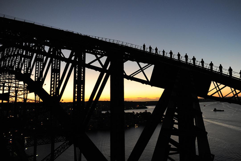 Sydney Harbour BridgeWspinaczka: Summit TwilightSydney Harbour BridgeWspinaczka: Zmierzch 16:15