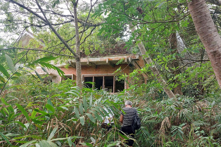 Kampot: Bokor Mountain Tour with locals Bokor Mountain Tour with an Experienced Guide