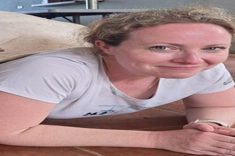 Santa Cruz: Giant Tortoise Watching and Lava Tunnels Tour