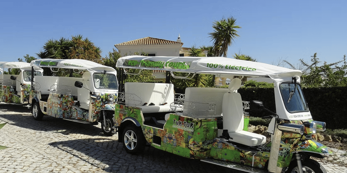 Lagos: E-Tuk-Tuk-Tour mit ortskundigem Guide