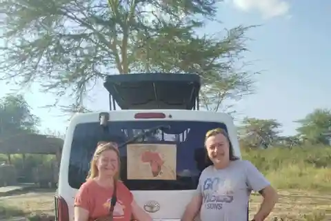 Nairobi National Park: Half-Day Group Tour with Pickup