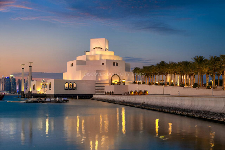 Doha: Night City Lights Tour with Arabian Dhow Cruise