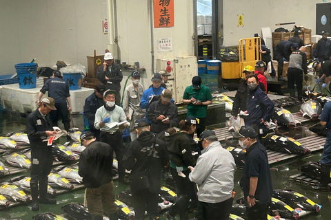 Tokyo Morning Tuna Auction Tour – From Standard to Vip Floor VIP: Tuna Auction Observation & Breakfast in Sushidai
