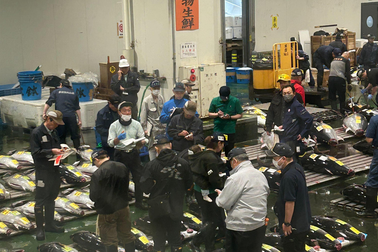 Tokyo Morning Tuna Auction Tour – From Standard to Vip Floor VIP: Tuna Auction Observation & Breakfast in Sushidai