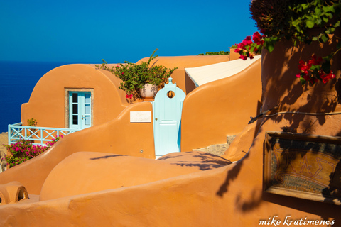 From Santorini: 40-Minute Oia Photoshoot with Pro