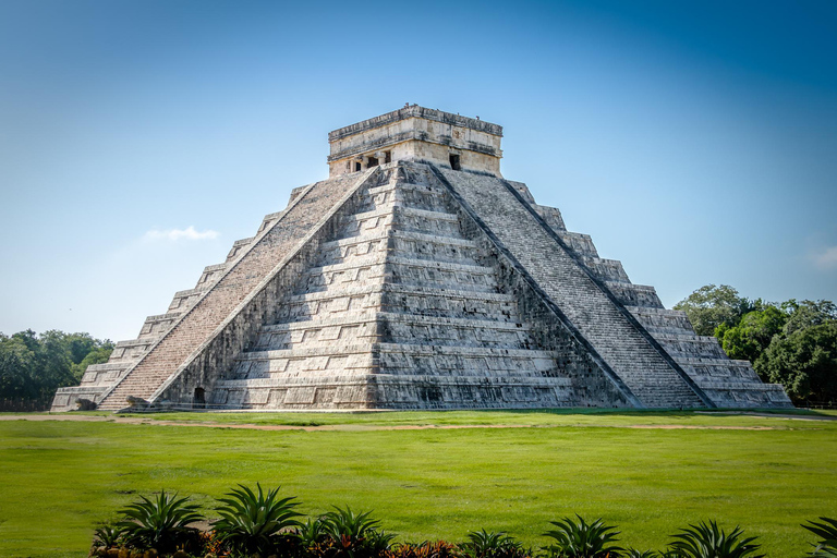 Chichen Itza e Valladolid: da Cancun e Playa del CarmenChichen Itza: Visita una delle sette meraviglie