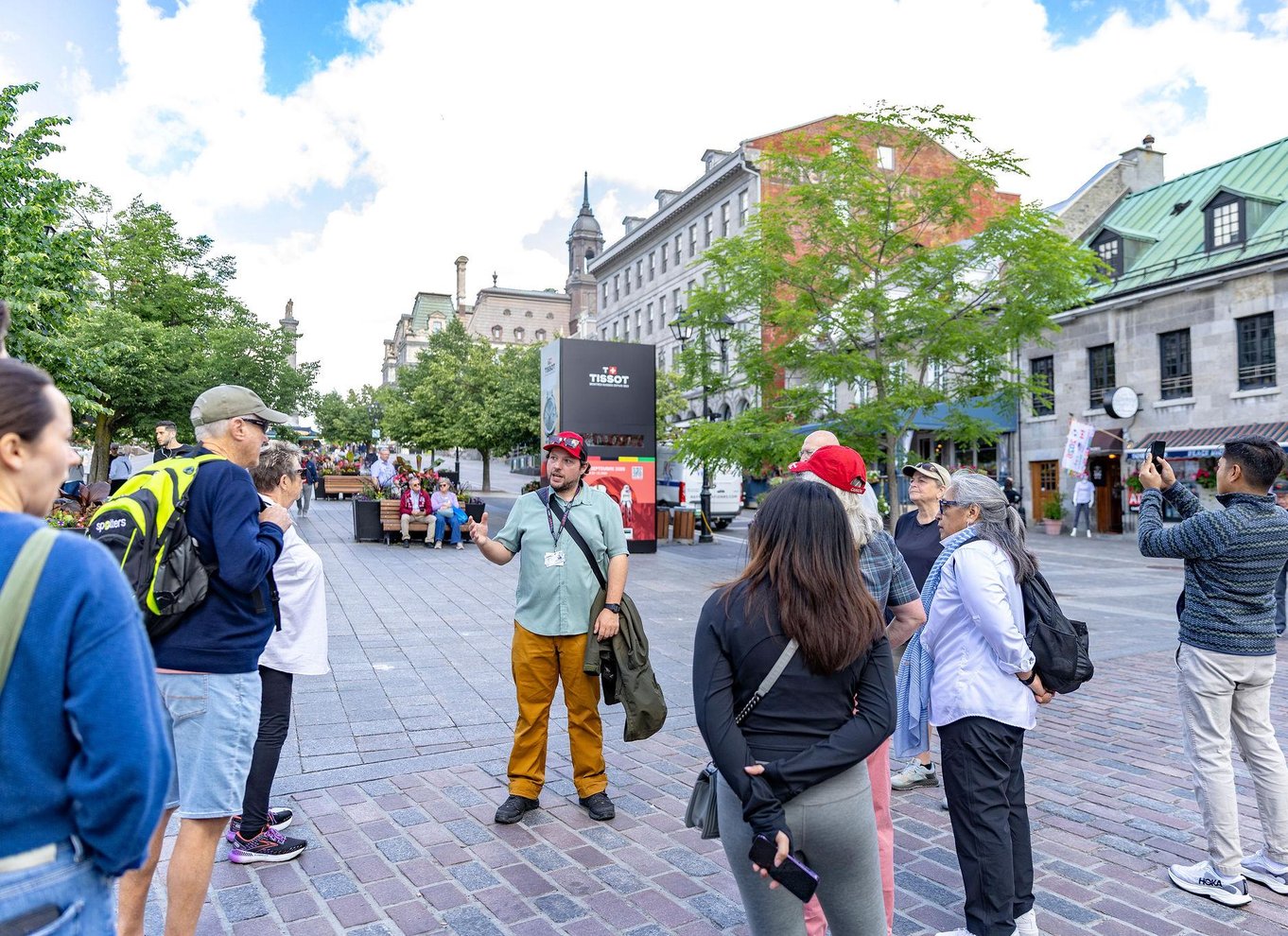 Byvandring i Old Montreal | Mellemstor gruppe (højst 14) med FITZ