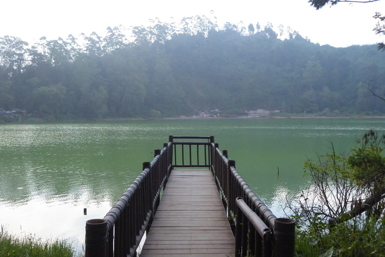 从日惹出发的日出西库尼尔山和迪恩高原之旅从日惹到日出 Sikunir 和 Dieng 高原之旅