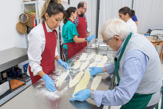 Milano: Corso di cucina italiana con cibo e vino