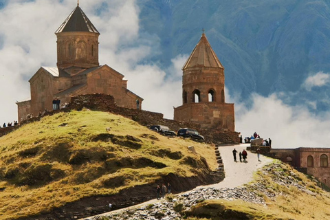 Desde Tiflis : Ananuri - Gudauri y Kazbegi Tour privado