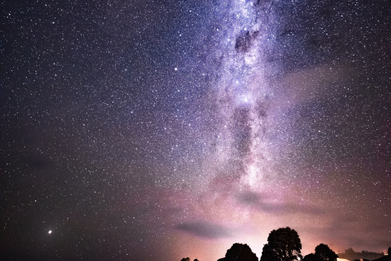 Wycieczki obserwujące gwiazdy na ciemnym niebieWycieczka po ciemnych gwiazdach w Hunua Ranges