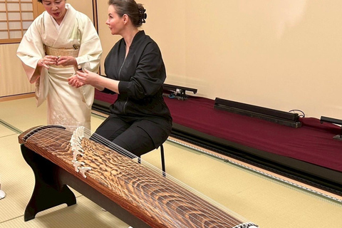 ناغويا: درس خاص في الكوتو مع موسيقي محترف