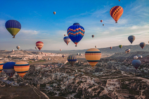 Göreme: lot balonem w nieziemskim krajobrazie Kapadocji