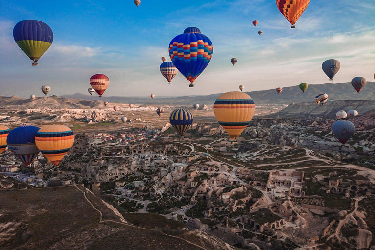 Göreme: Ballonvaart in het bovenaardse landschap van Cappadocië