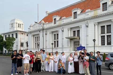 Surabaya : visite a pied de la vieille ville et du quartier chinois avec conteur