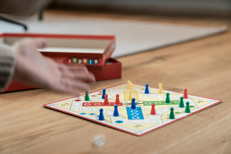 Stuttgart: Game Night in a Cozy Venue – Game Night Experience Stuttgart: Game Night in a Cozy Setting – Game Night Experience