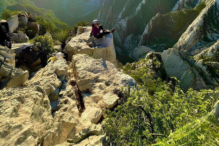 Monterrey: Hiking with Rappelling to El Nido de los Aguiluchos Monterrey: Hiking with Rappel to El Nido de los Aguiluchos