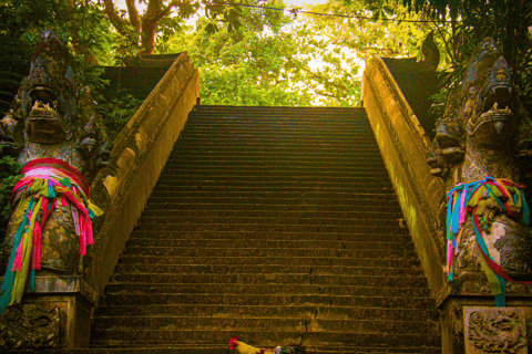 Chiang Mai Wat U Mong, Baan Kang Wat i jedzenie w wykonaniu Songtaew Trio